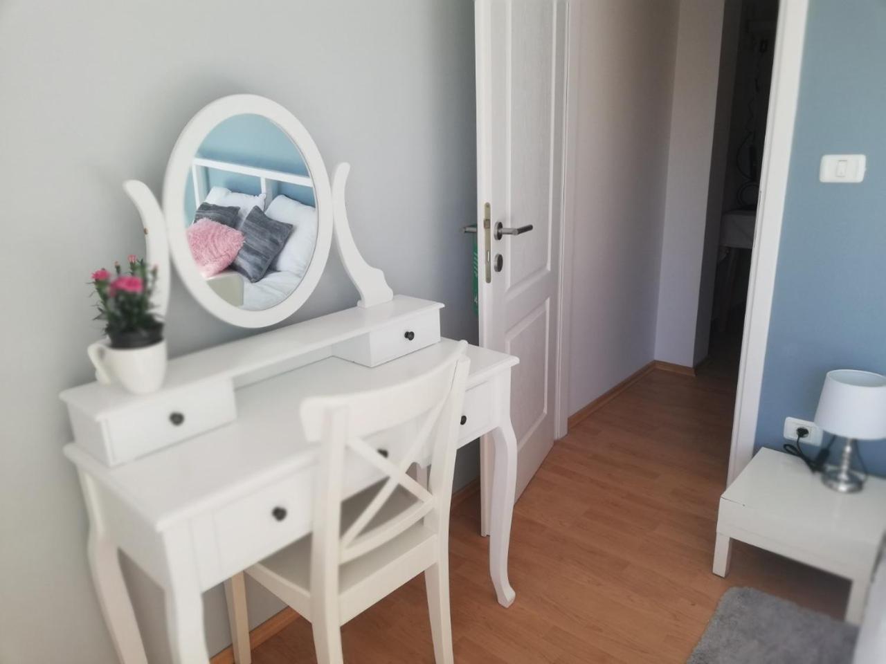 C, Free Parking Apartment *